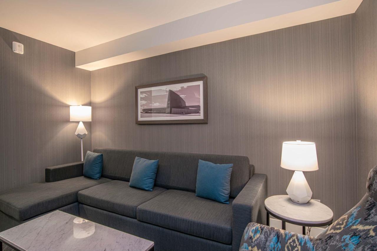 Sandman Signature Ottawa Airport Hotel Dış mekan fotoğraf